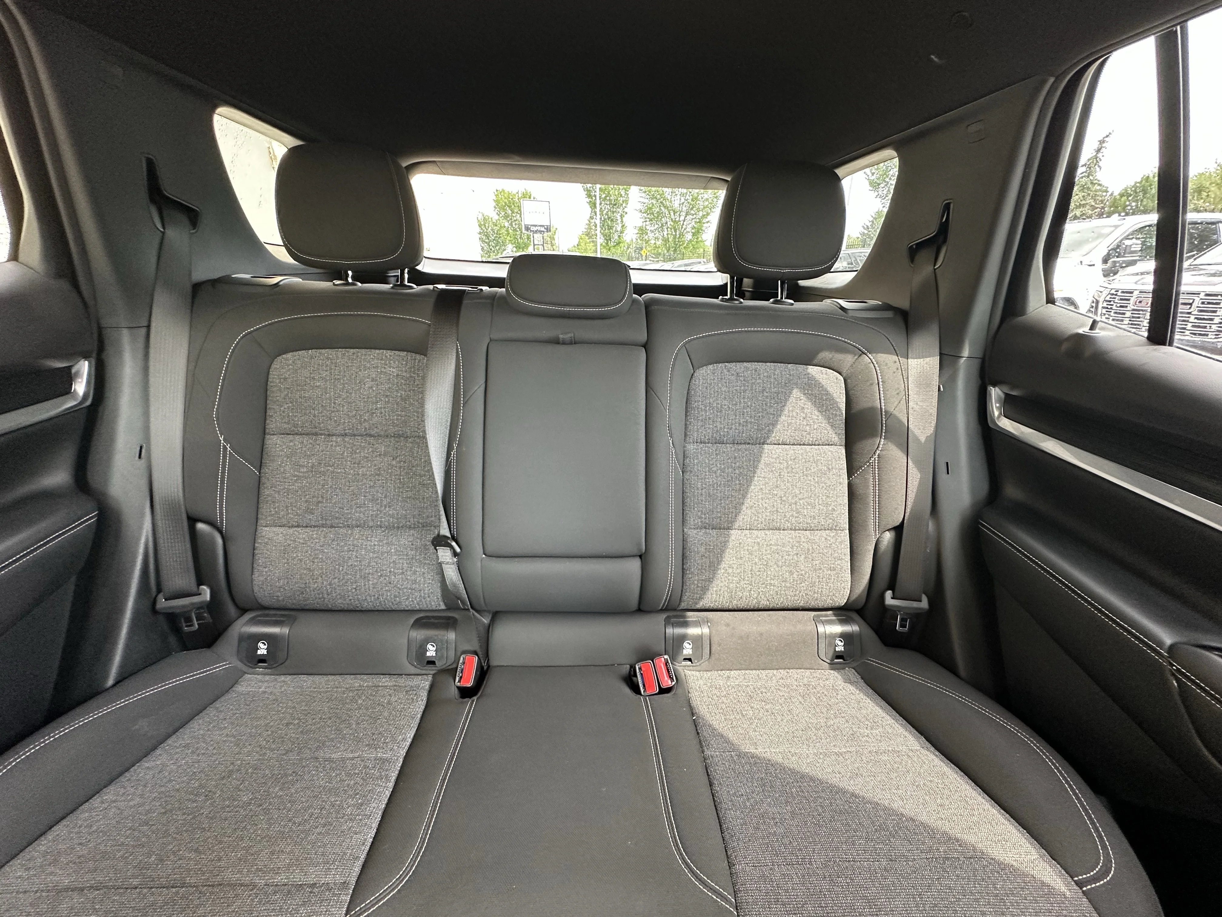 Certified Used 2025  GMC AWD Elevation image 22
