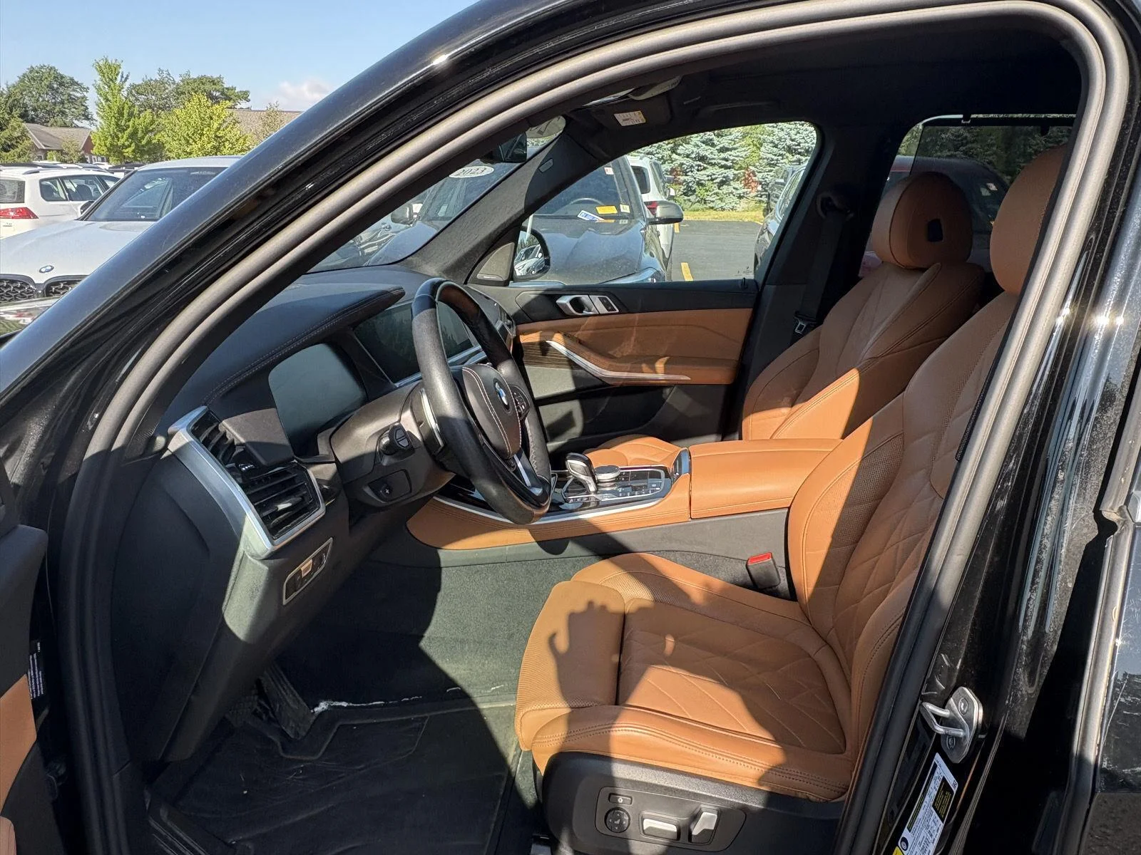 Used 2023 Jet Black BMW xDrive40i image 9