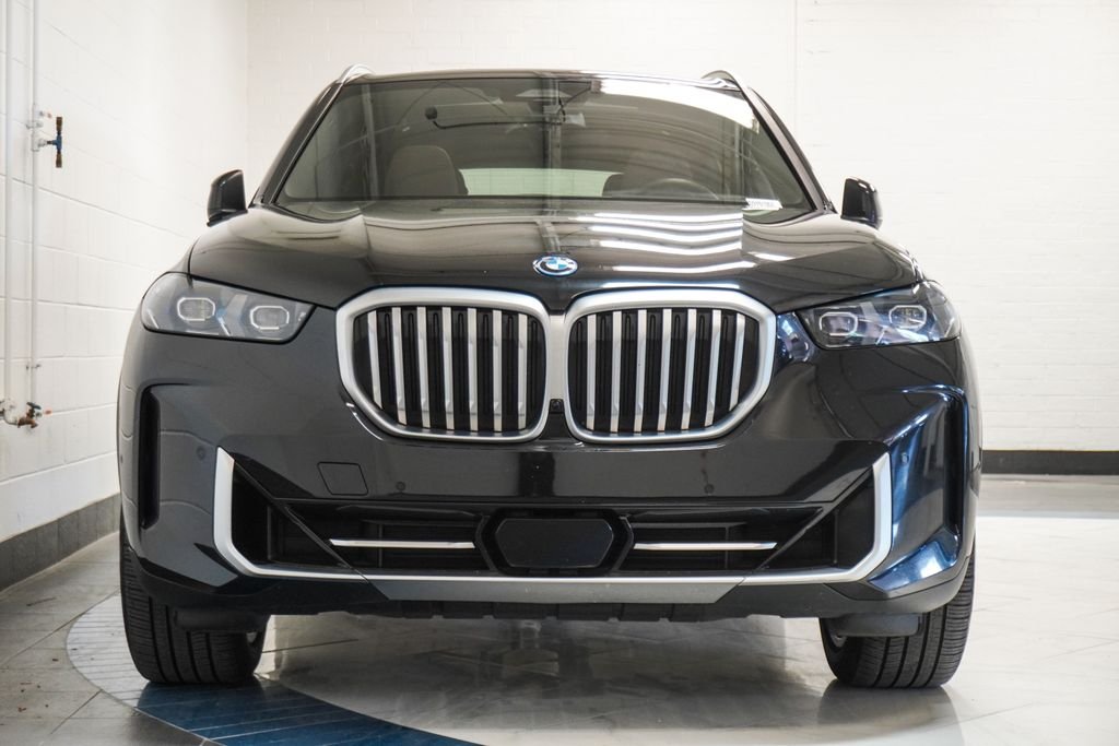 Used 2025 Black BMW xDrive50e image 39