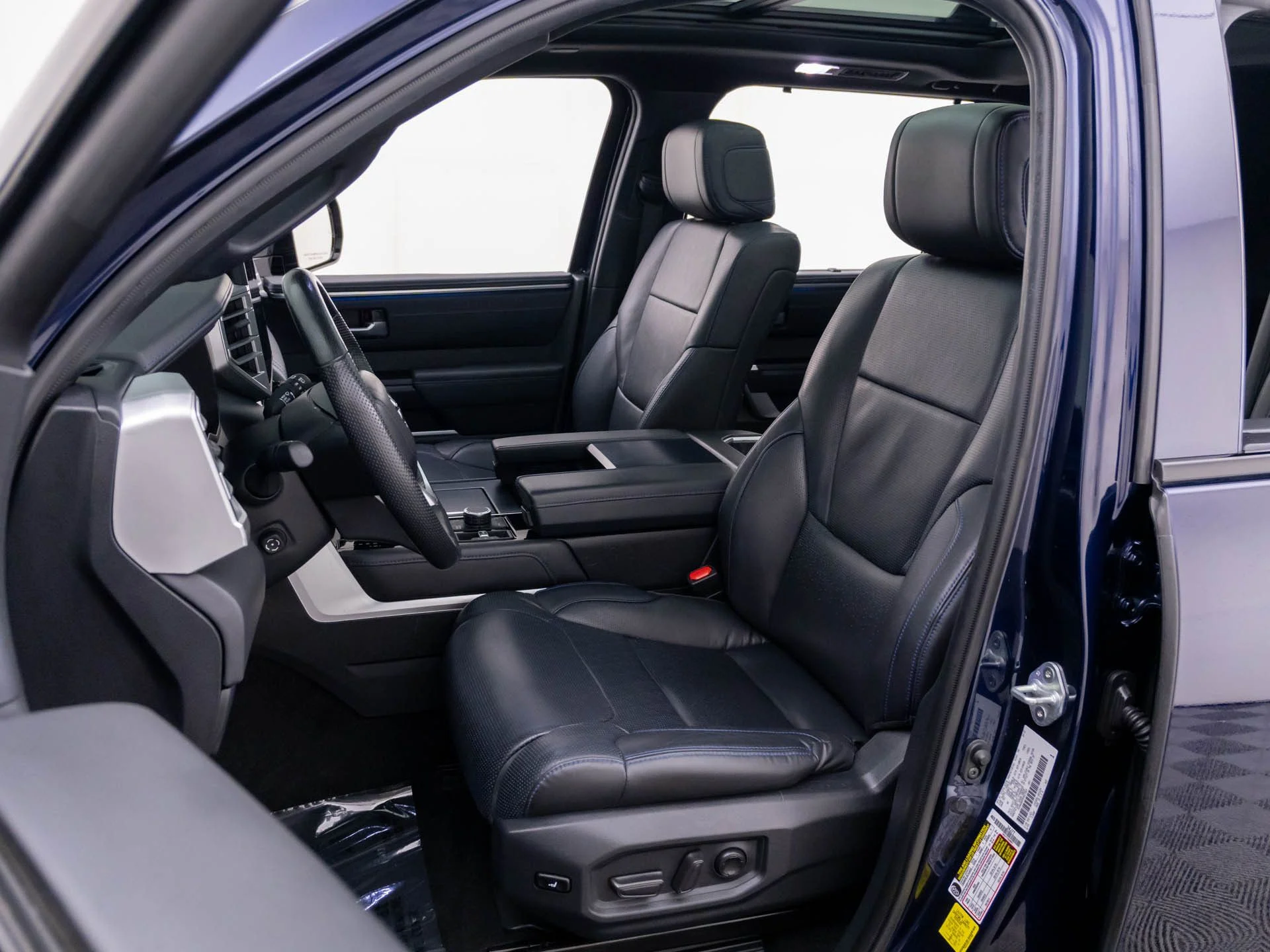 Used 2024  Toyota Platinum image 15