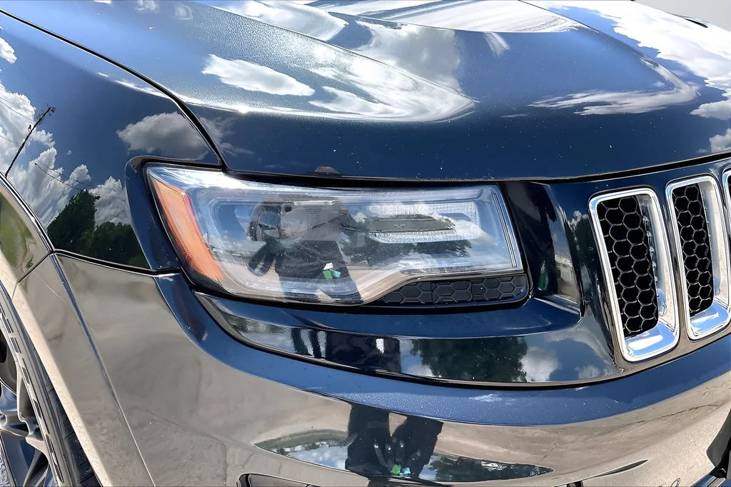 Used 2014 Black Jeep SRT image 33