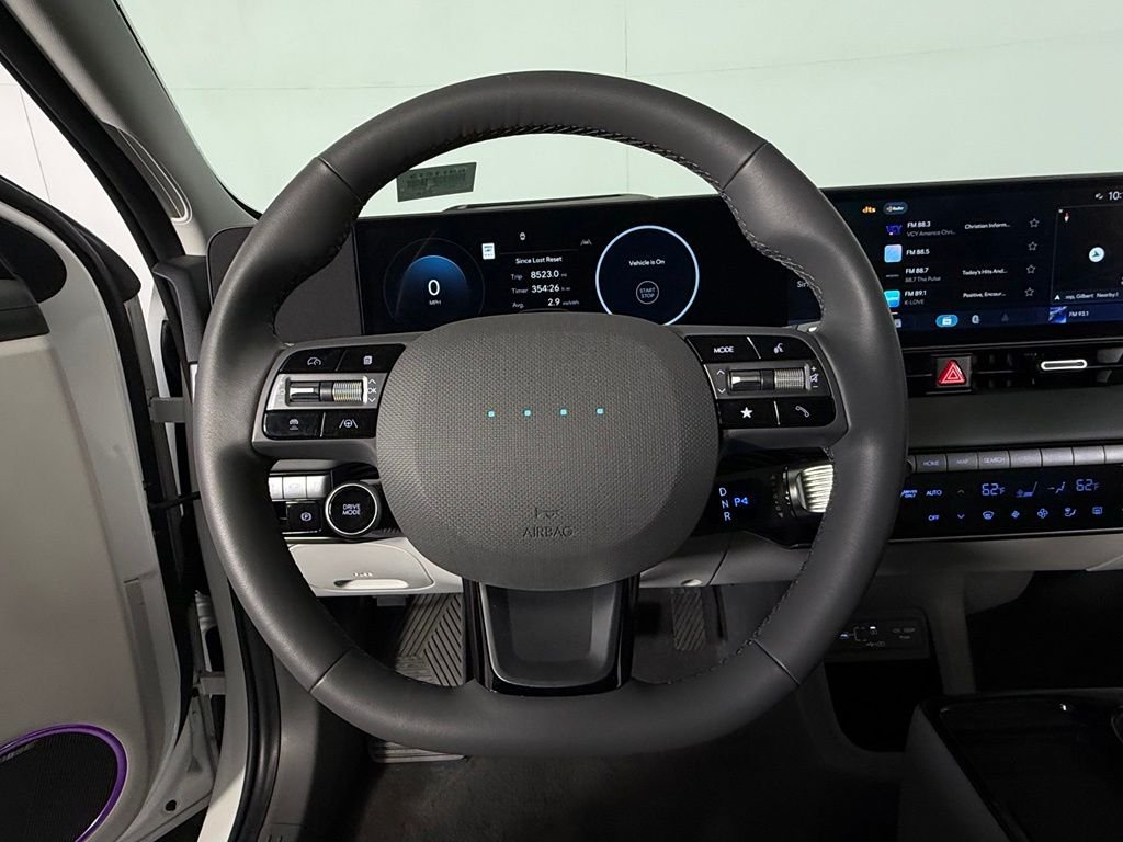 Used 2025 White Hyundai Limited image 15