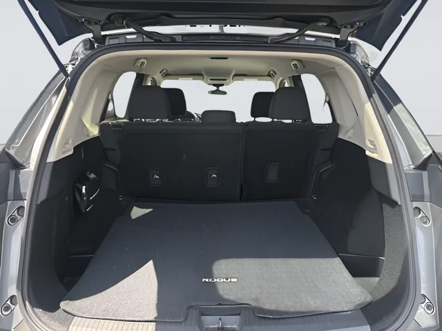 Used 2023 Gray Nissan S image 22