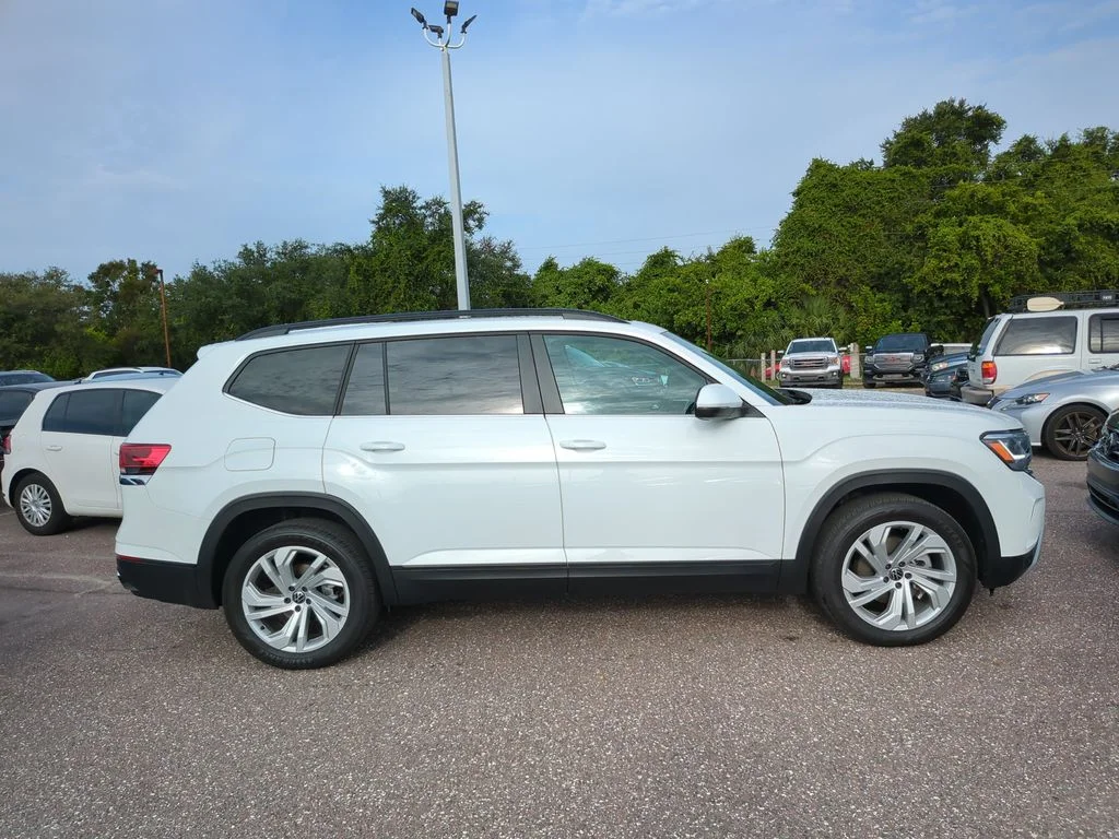 Used 2023 White Volkswagen 3.6L V6 SE w/Technology image 5