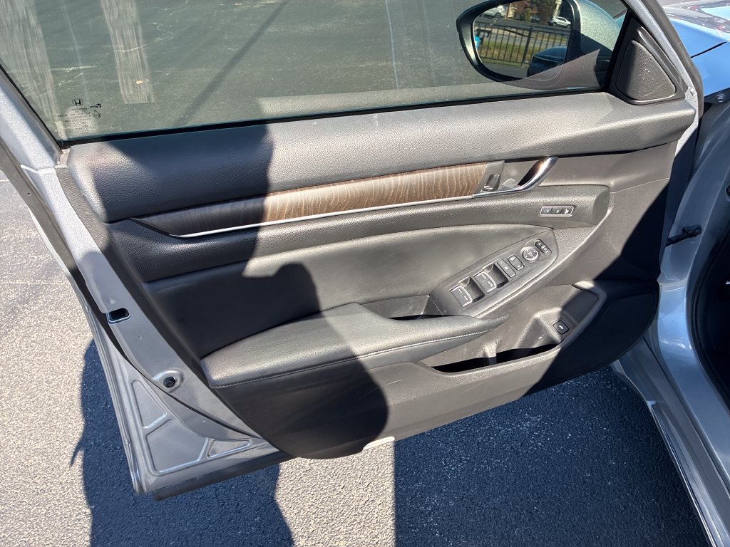 Used 2022 Gray Honda Touring image 13