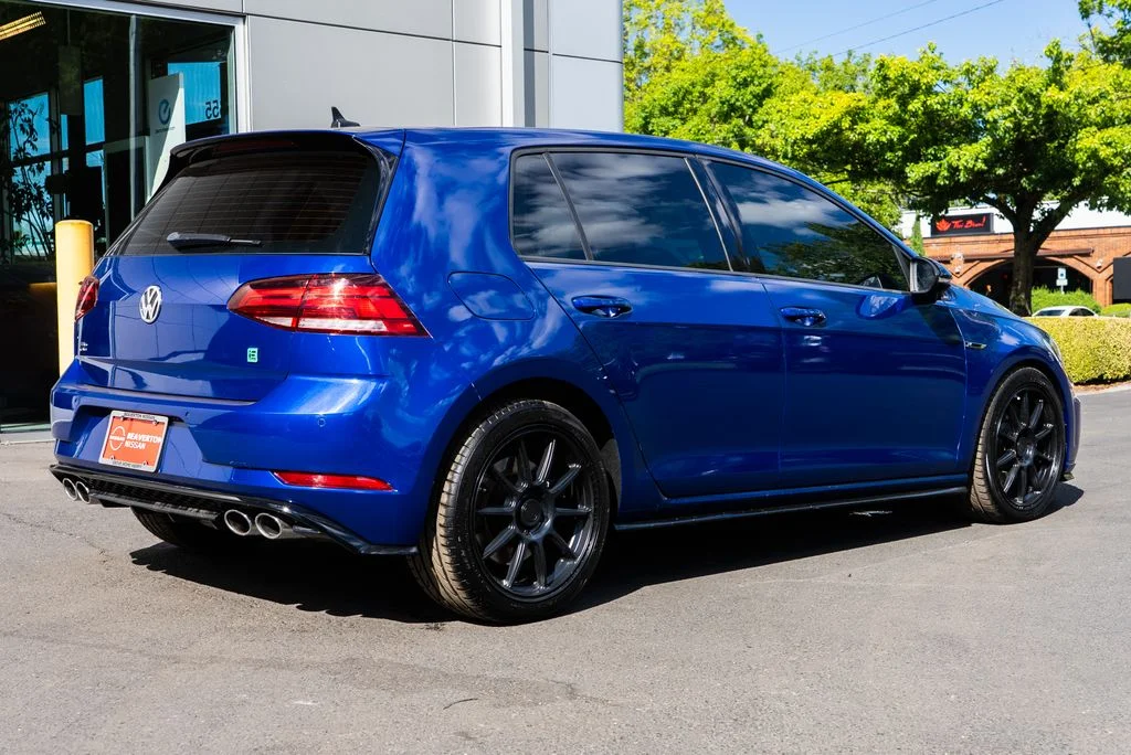 Used 2018 Blue Volkswagen DCC & Navigation 4Motion image 6