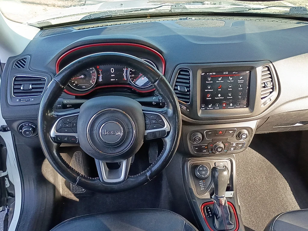 Used 2019 White Clear Coat Jeep Trailhawk image 12