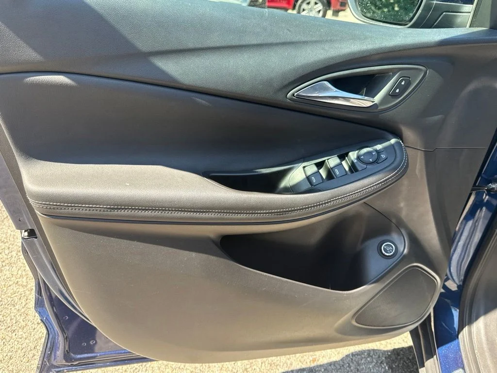 Used 2022 Blue Buick Select image 11