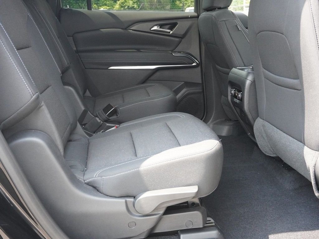 Used 2025 Black Chevrolet LT image 33