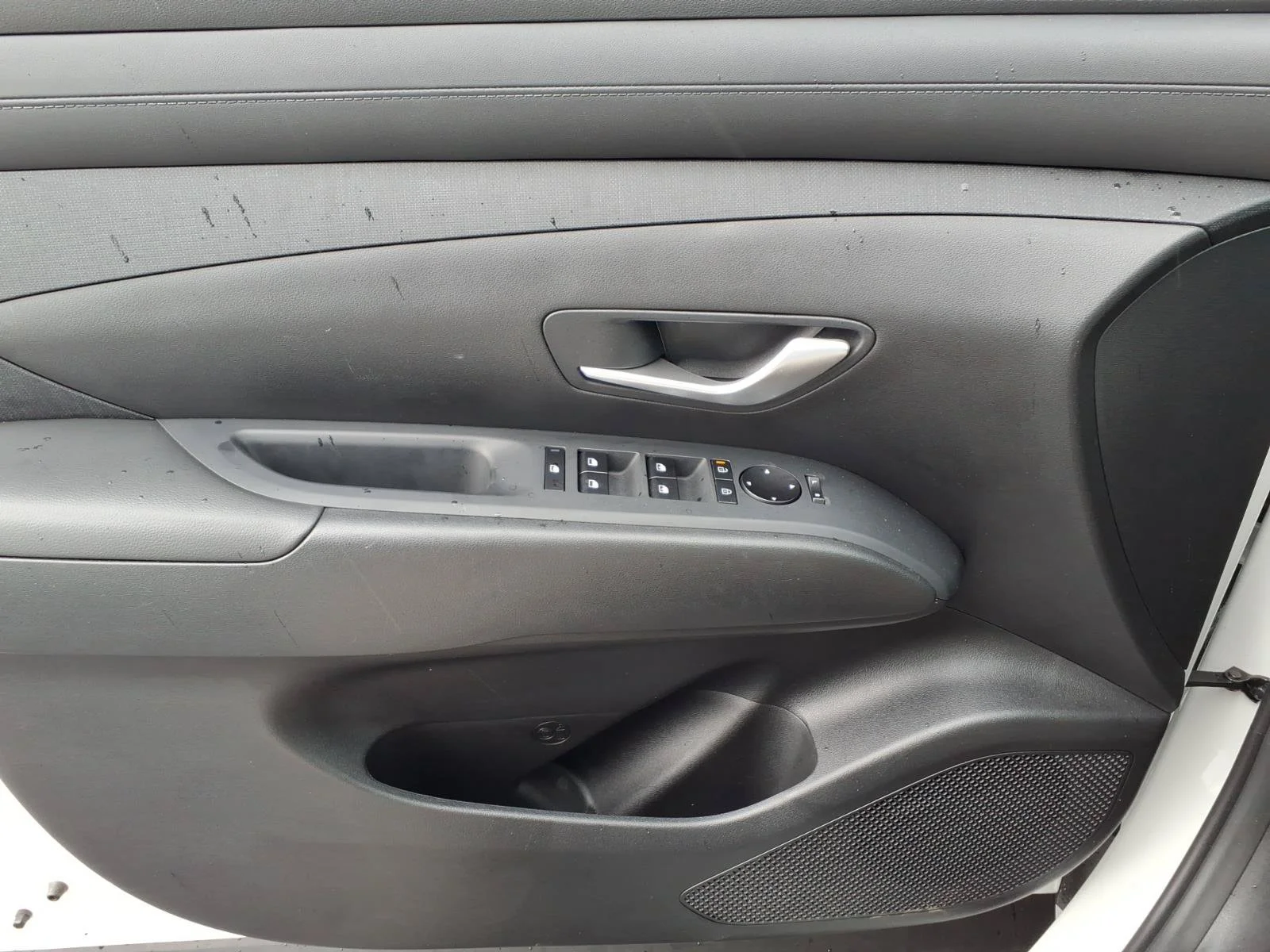 Used 2025 White Pearl Hyundai SEL Convenience image 25