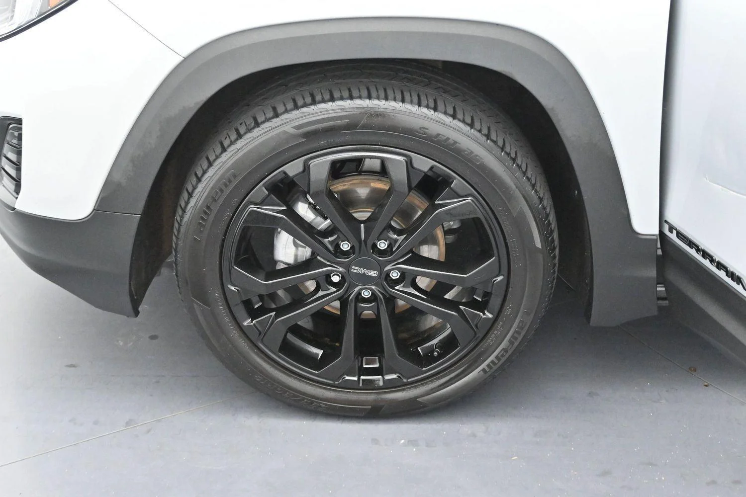 Used 2021 Quicksilver Metallic GMC SLE image 31