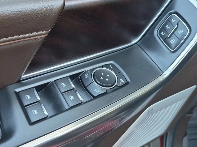 Used 2025 Red Ford King Ranch image 13