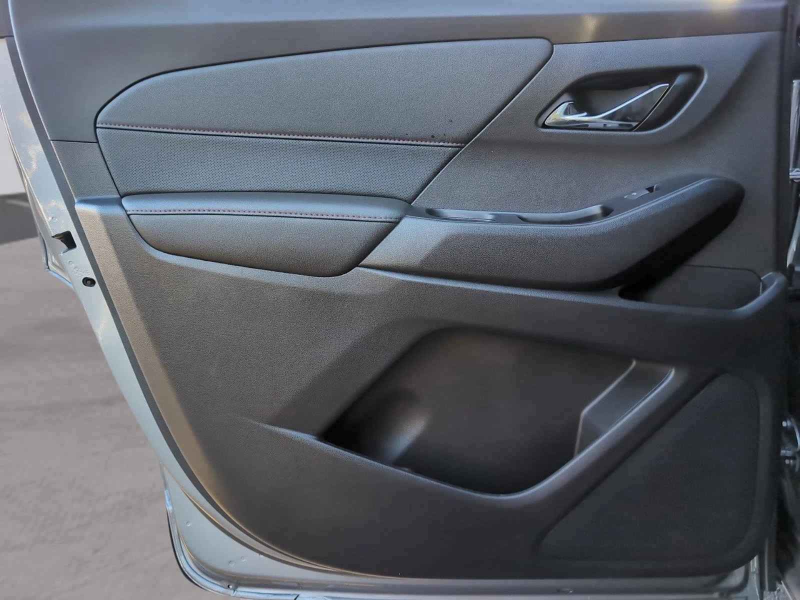 Used 2023 Sterling Gray Metallic Chevrolet RS image 33