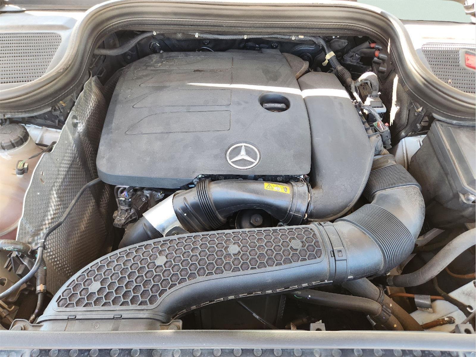 Used 2021 Polar White Mercedes-Benz GLE 350 image 32
