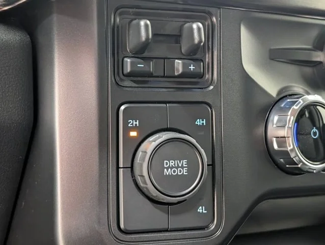 New 2026 Oxford White Ford F-350® Lariat® image 43
