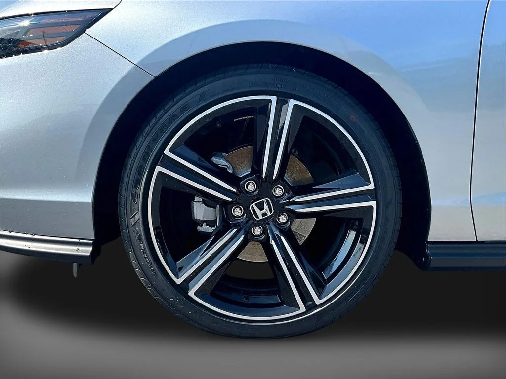New 2026 Solar Silver Metallic Honda SE image 27