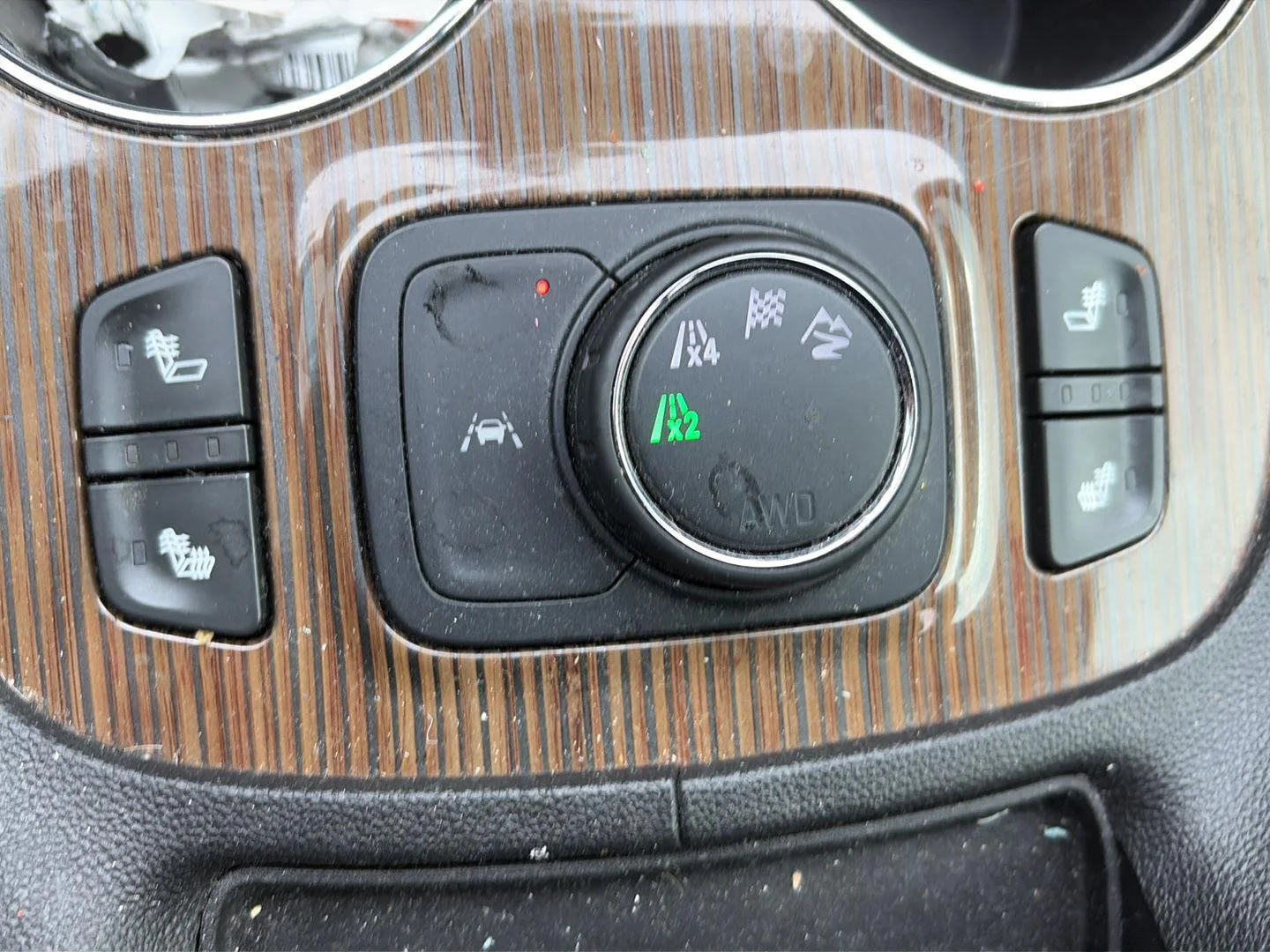 Used 2022 Ebony Twilight Metallic GMC SLE image 15