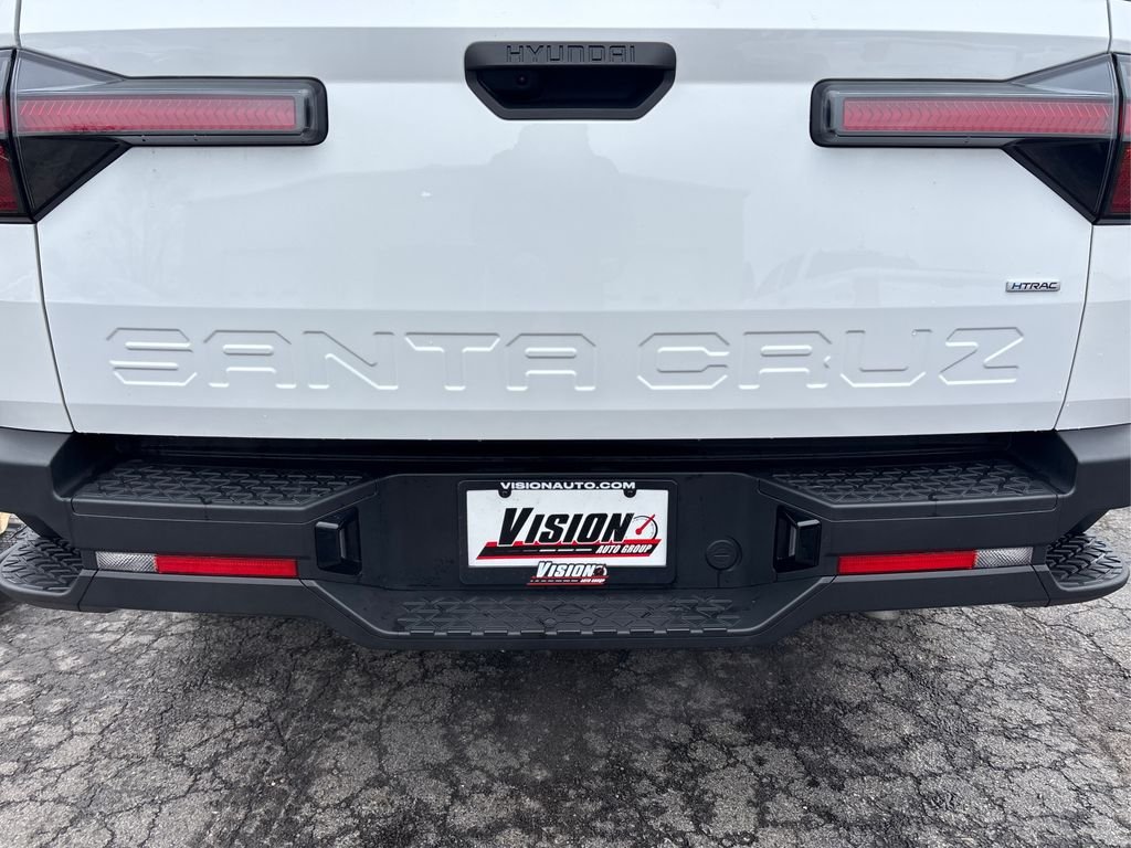 2025 Hyundai Santa Cruz SE - Photo 15