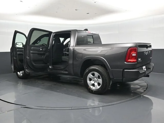 New 2026 Granite Crystal Metallic Clear-Coat Exterior Paint RAM Big Horn/Lone Star image 47