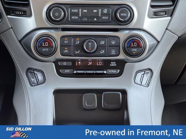 Used 2018 IRIDESCENT PEARL TRICOAT Chevrolet LT image 14