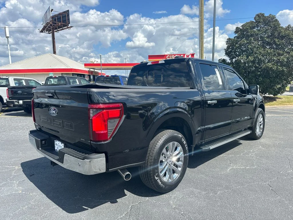 Used 2024 Black Ford XLT image 7