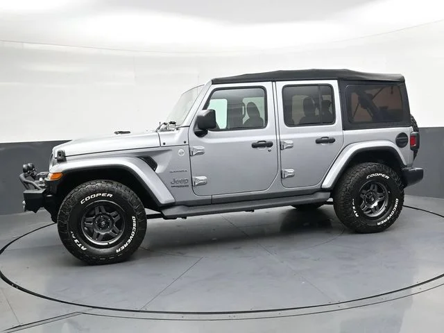 Used 2020 Silver Jeep Unlimited Sahara image 8