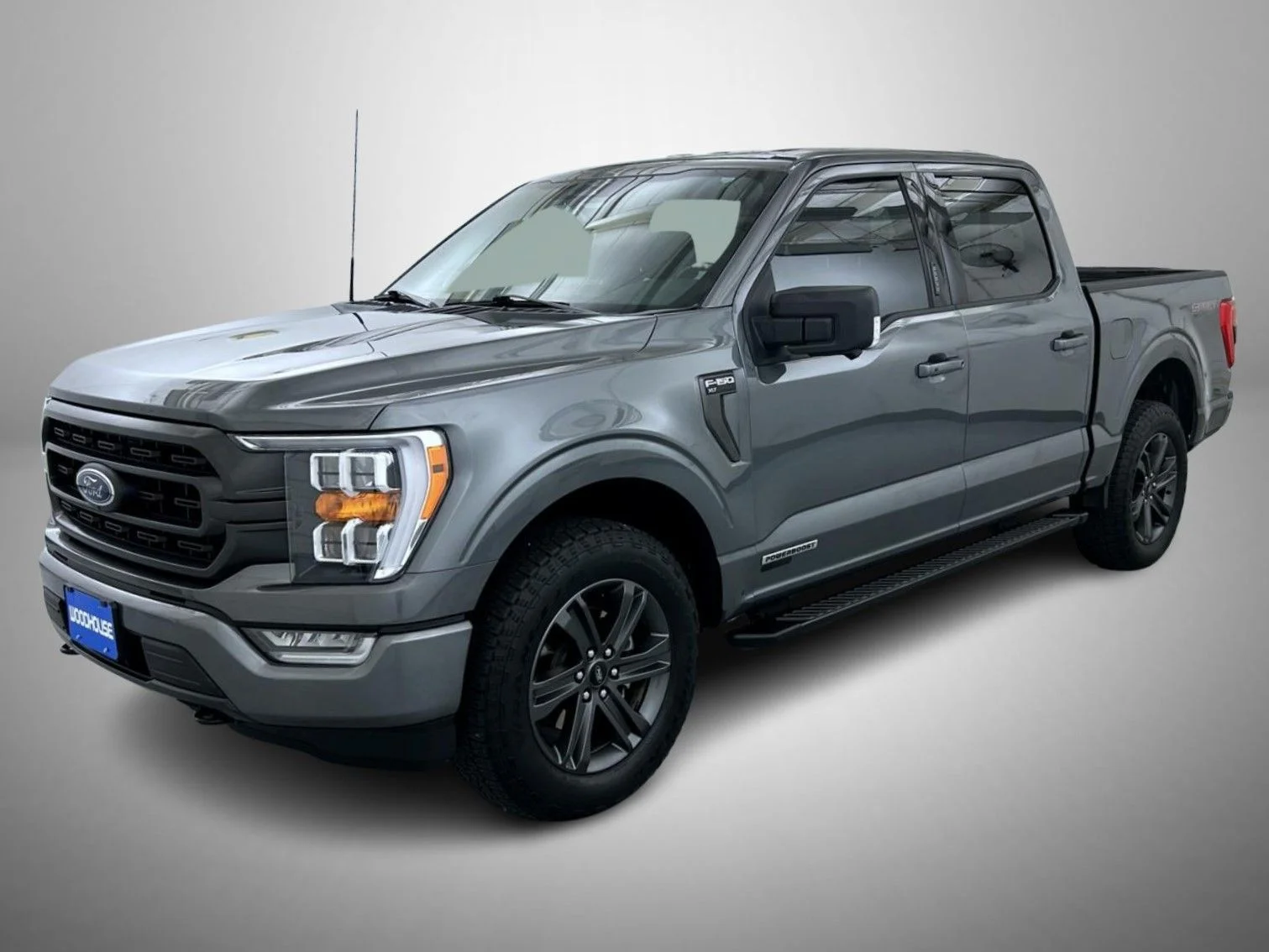 Used 2023 Gray Ford XLT image 1