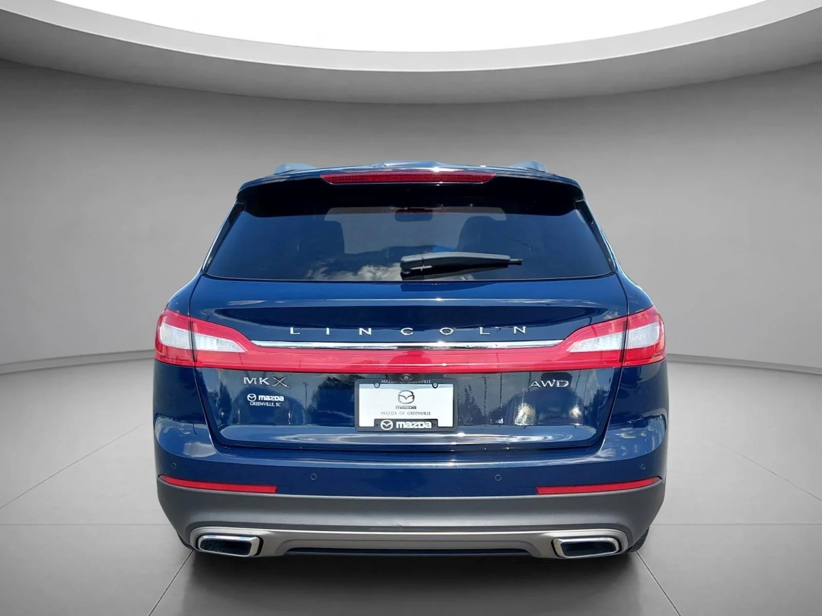 Used 2018 Blue Diamond Metallic Lincoln Reserve image 4
