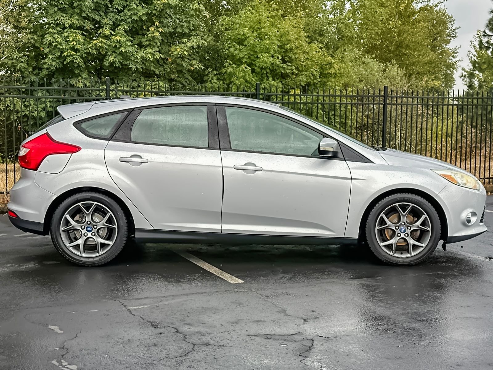 Used 2013 Ford Focus SE with VIN 1FADP3K2XDL272837 for sale in Eugene, OR