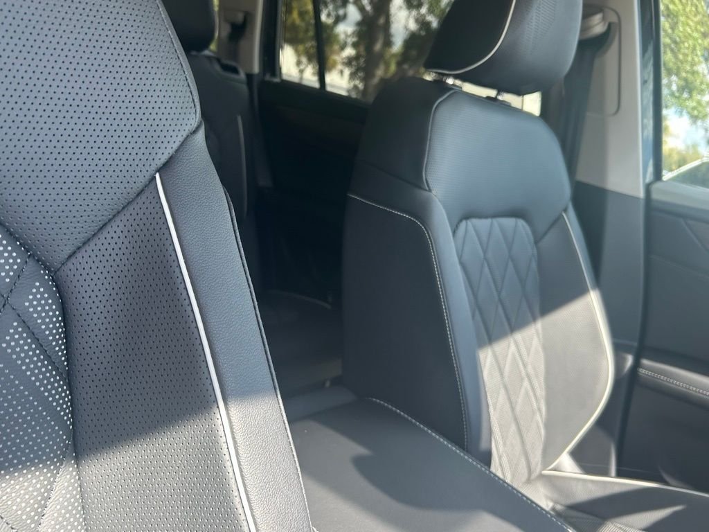 New 2026 Black Volkswagen 2.0T SEL Premium R-Line image 31
