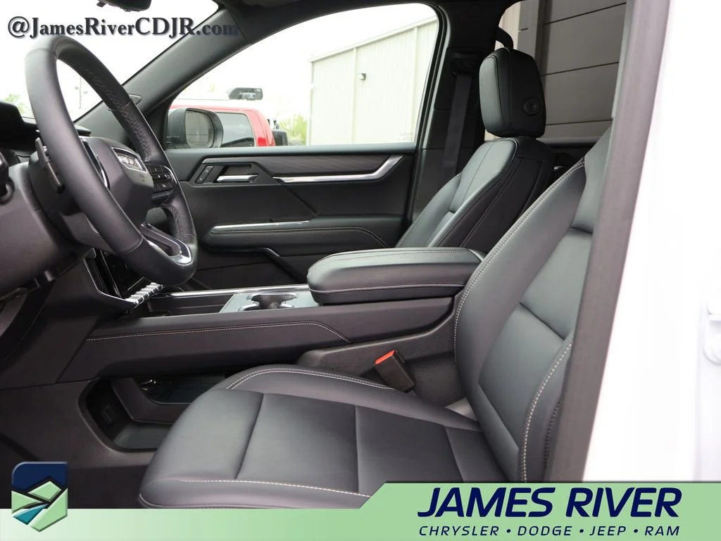 Used 2026 White GMC Elevation image 24