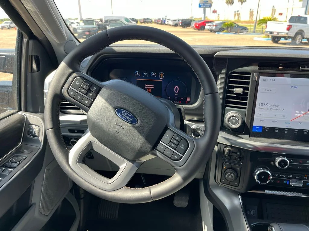 2025 Ford F-150 Lariat - Photo 9