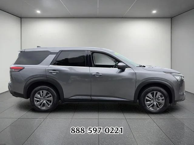 Used 2022 Gray Nissan S image 6