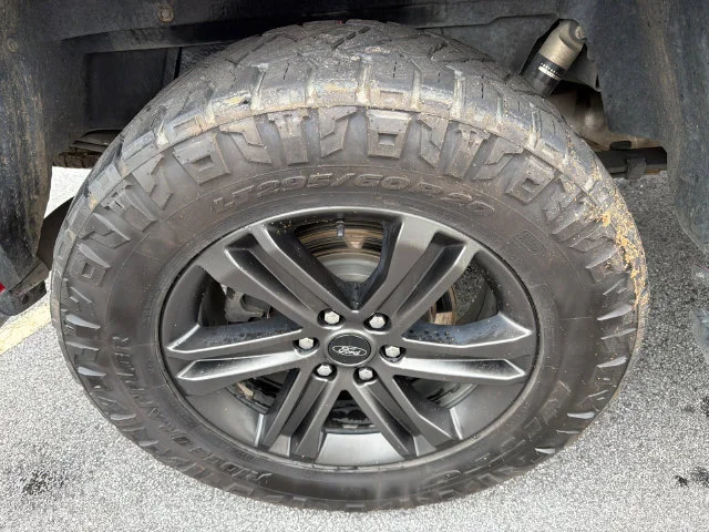 Used 2021 Red Ford LARIAT image 17