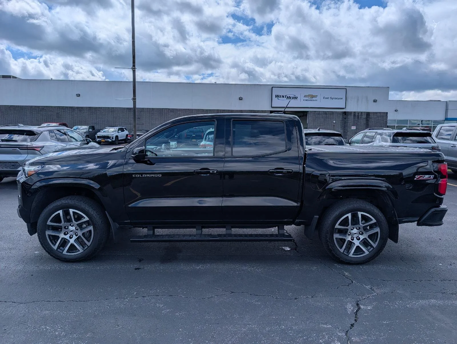 Used 2024 Black Chevrolet 4WD Z71 image 5