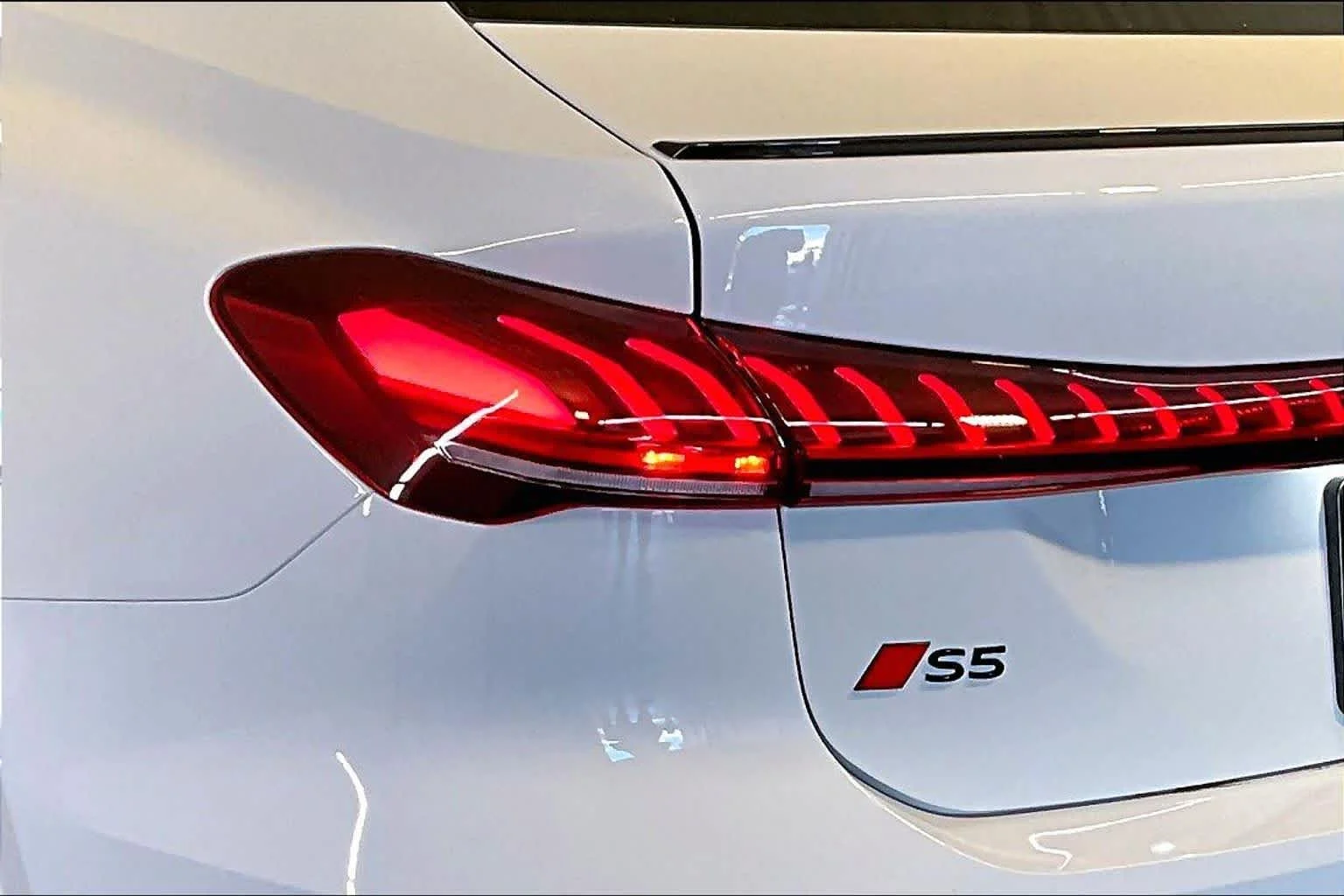 New 2026 Glacier White m Audi Premium Plus image 14