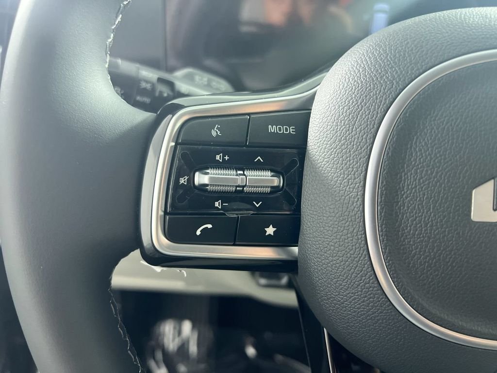 2026 Kia Sorento EX - Photo 16