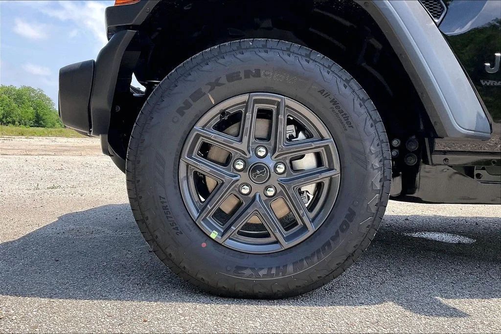 New 2026 Jeep Wrangler Sport 4D Sport Utility