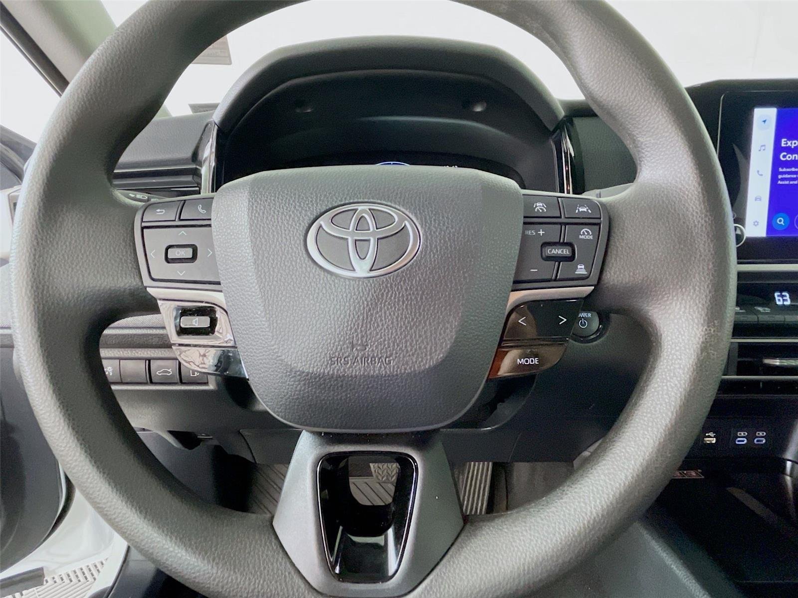 Used 2025 Ice Cap Toyota LE image 15