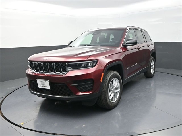 2025 Jeep Grand Cherokee Laredo photo 2