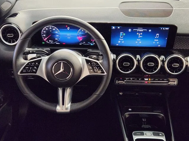 2025 Mercedes-Benz GLB Base - Photo 26