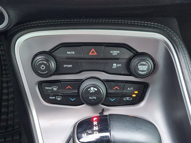 Used 2019 Blue Dodge SXT image 19