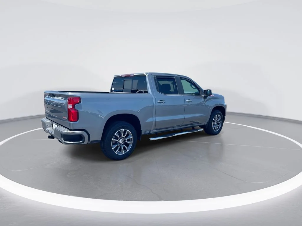Used 2021 Gray Chevrolet RST image 8