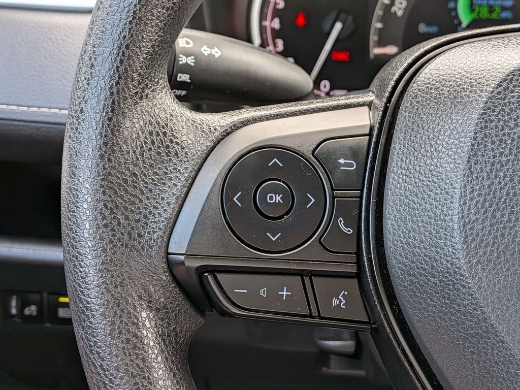 2023 Toyota RAV4 LE - Photo 21