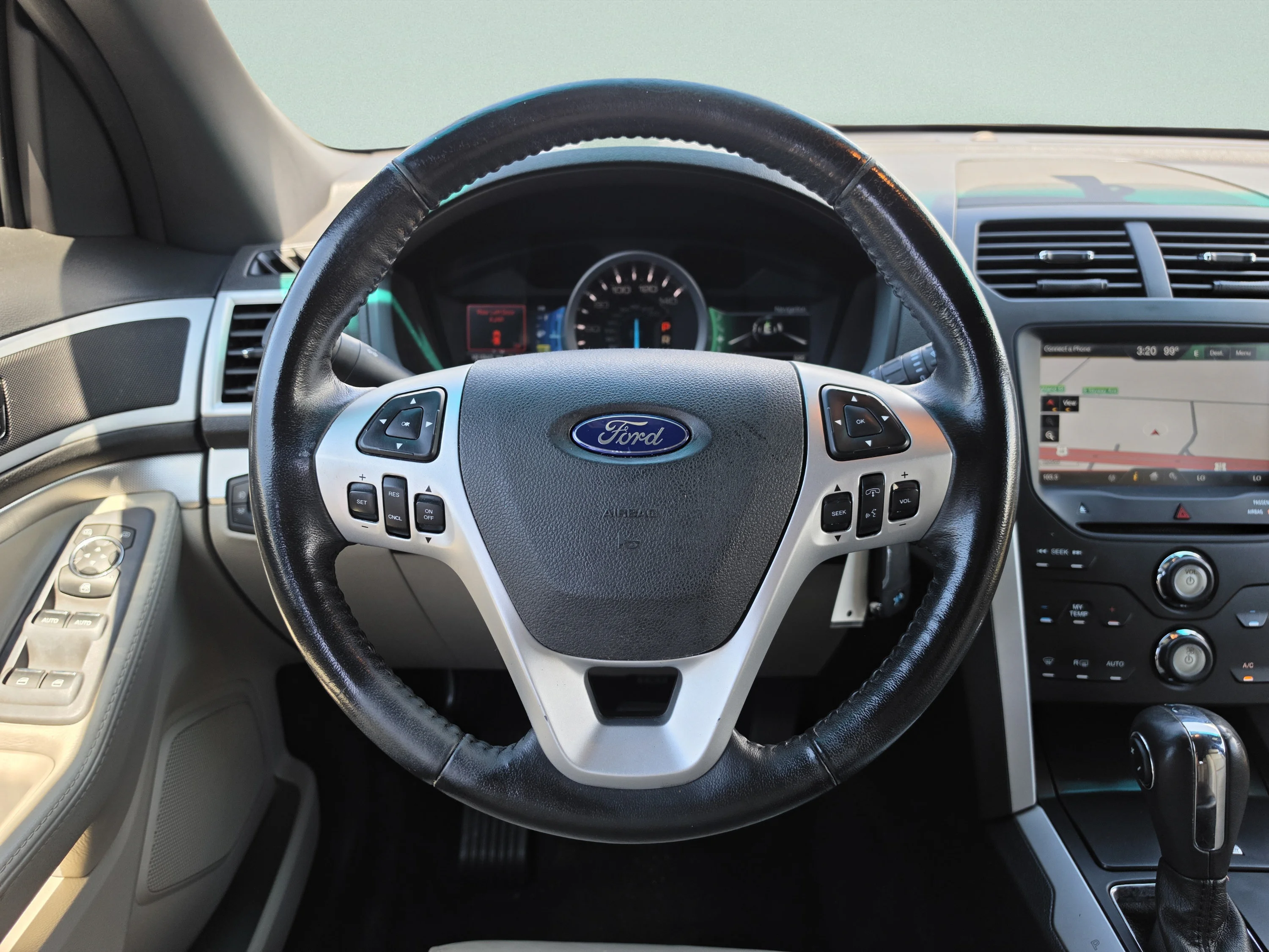 Used 2013 Ingot Silver Ford XLT image 18