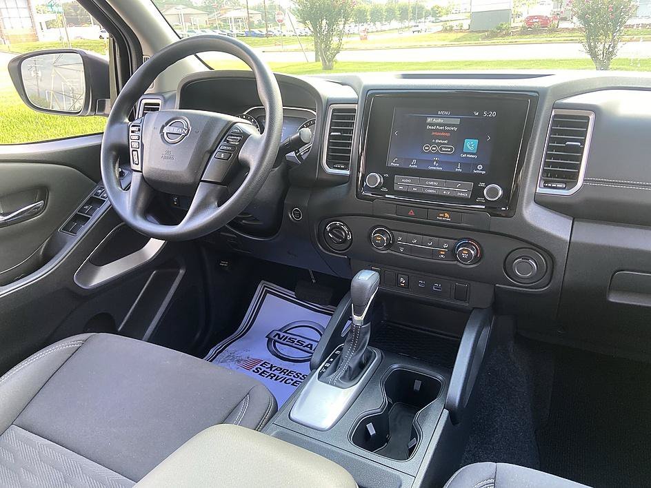Used 2023 Glacier White Nissan SV image 28