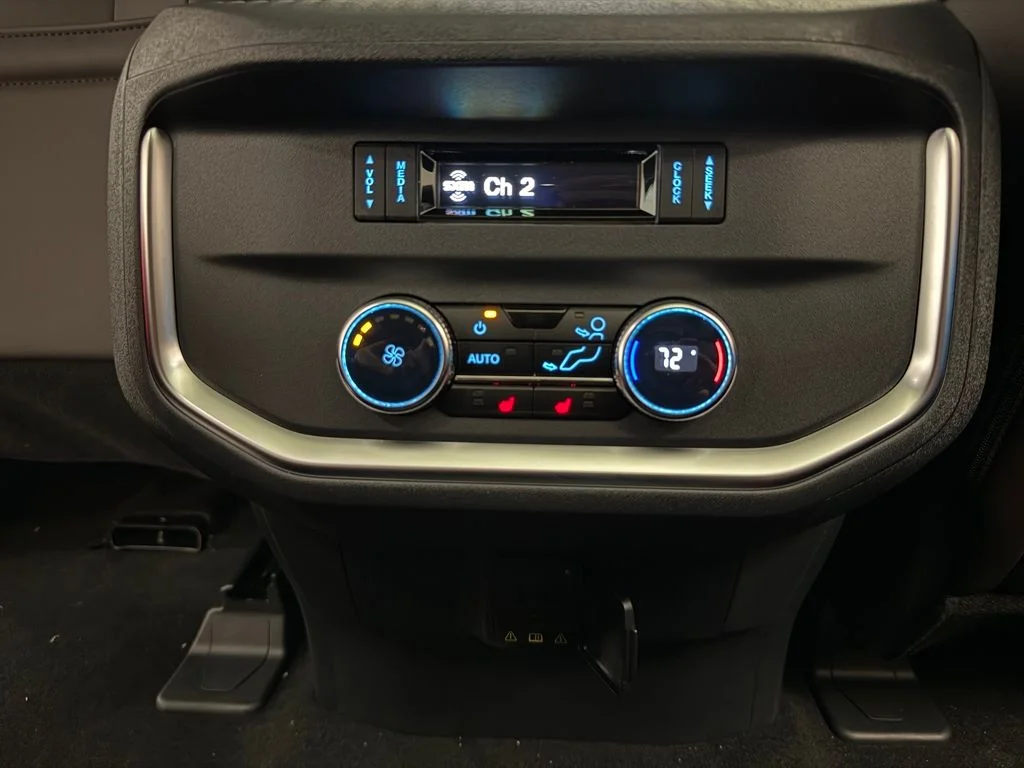 New 2026 Black Ford Platinum image 37