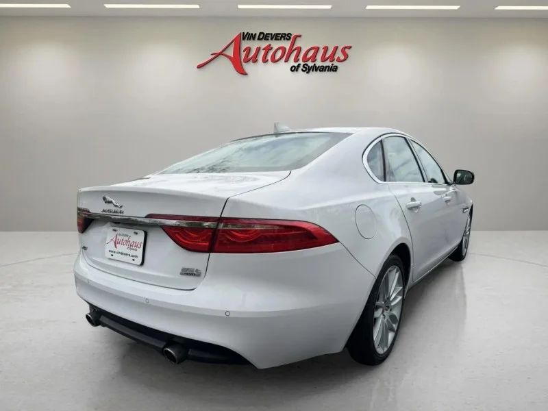 2018 Jaguar XF Prestige - Photo 8