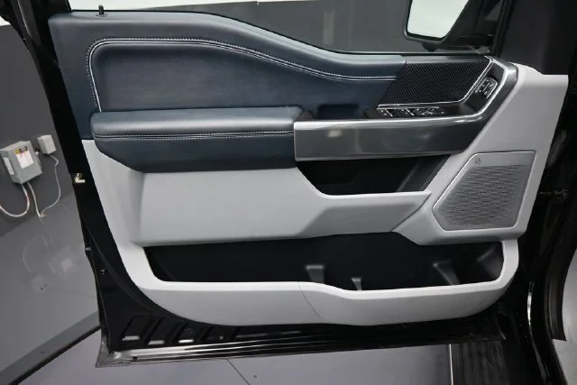 Used 2023 Black Ford Limited image 9