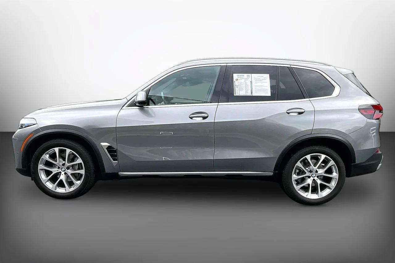 Certified Used 2024 Gray BMW xDrive40i image 5